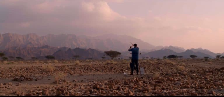 Video: Painting the Wilderness of the UAE - OutdoorPainter