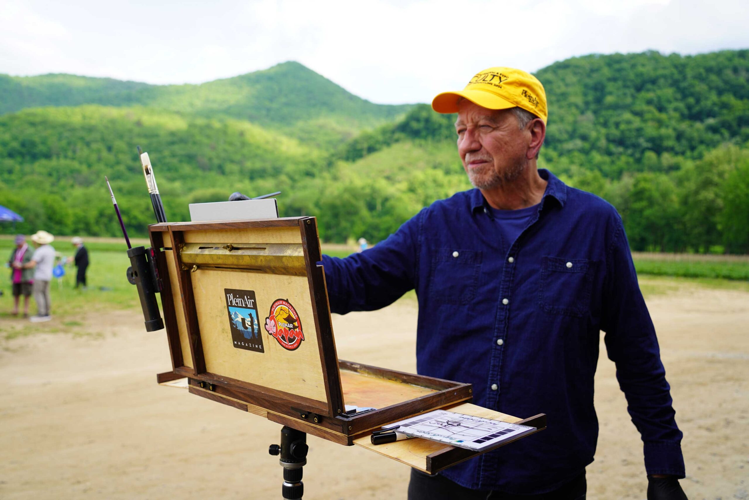 Our host and CEO, Eric Rhoads also set up an easel to paint at Darnell Farms.
