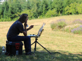 Plein air artist Don Bishop, painting with acrylics on location